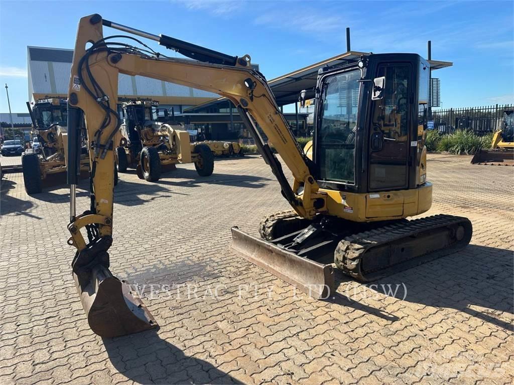 CAT 304E2CR Paletli ekskavatörler