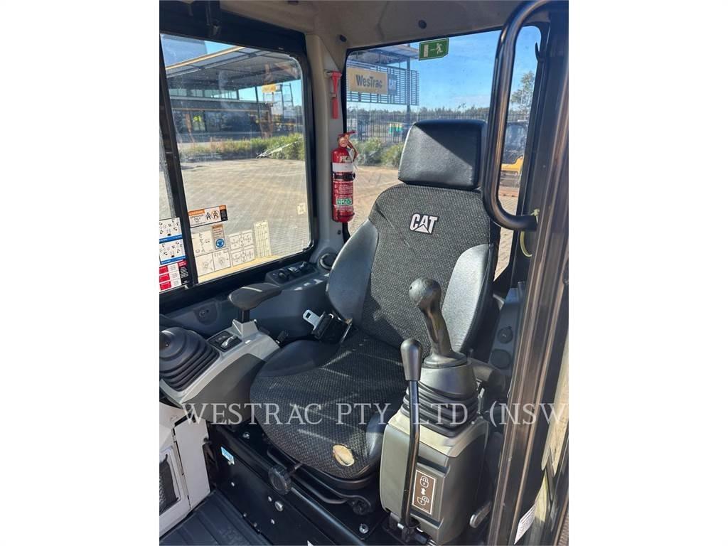 CAT 304E2CR Paletli ekskavatörler