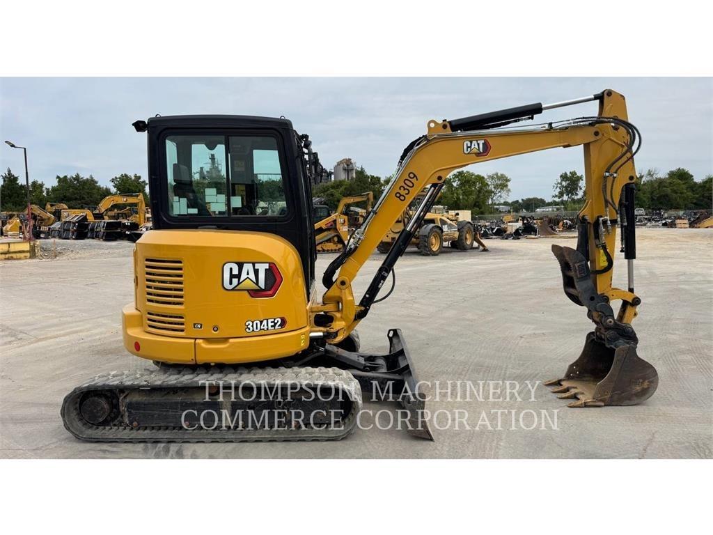 CAT 304E2CR Paletli ekskavatörler