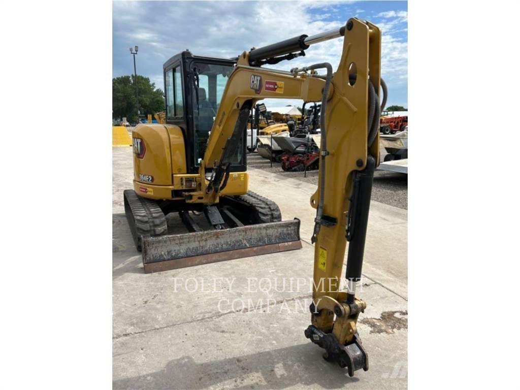 CAT 304E2LC Paletli ekskavatörler