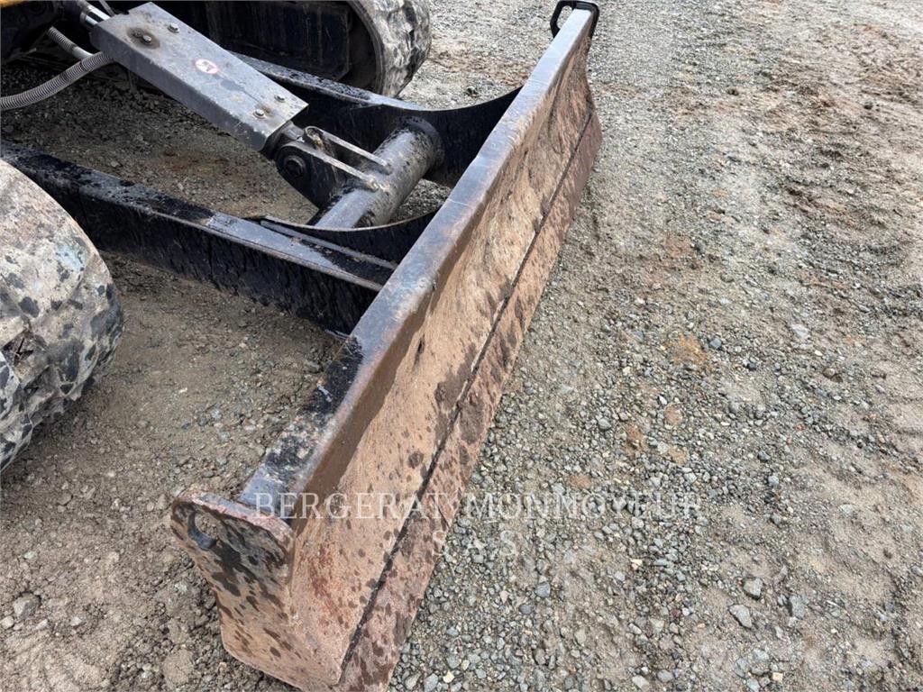 CAT 305 Paletli ekskavatörler