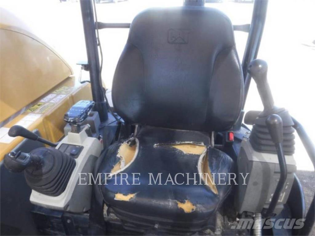 CAT 305.5E2 Paletli ekskavatörler