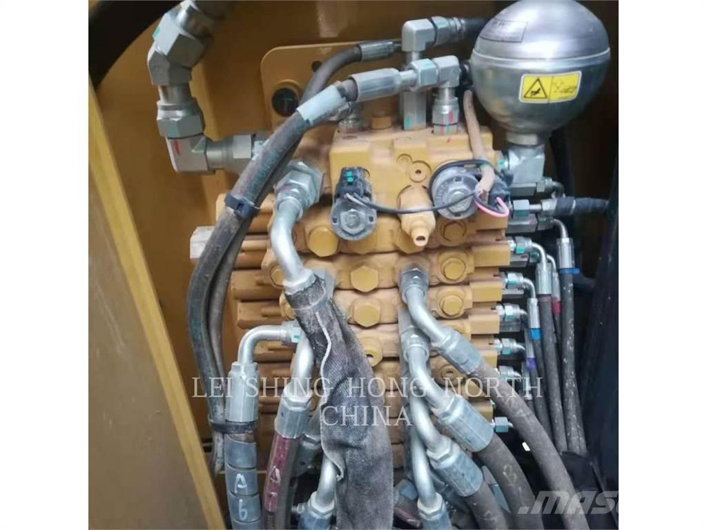 CAT 305.5E2 Paletli ekskavatörler