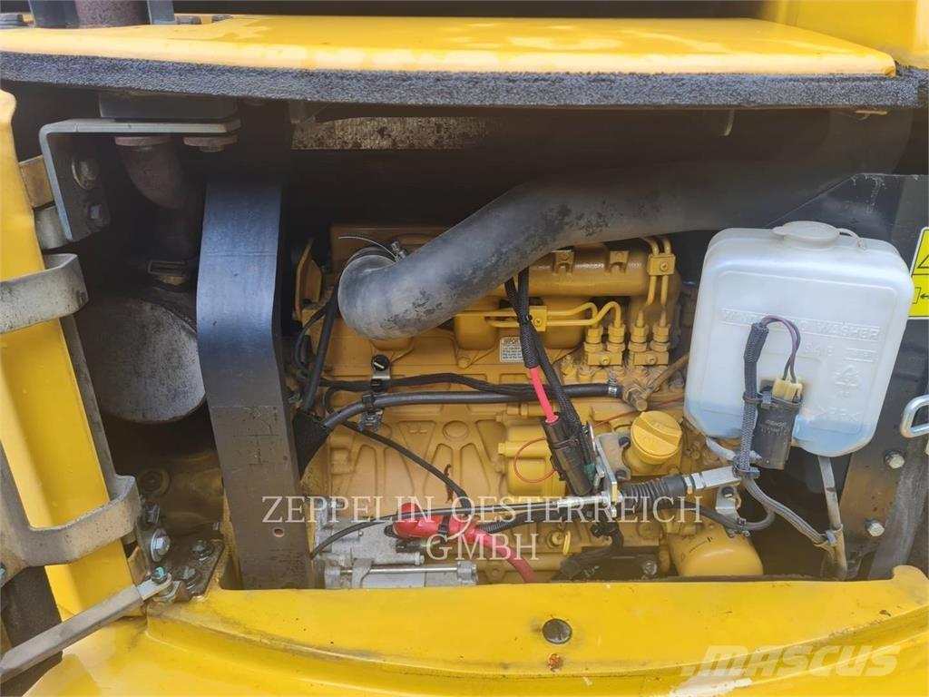 CAT 305.5E2CR Paletli ekskavatörler