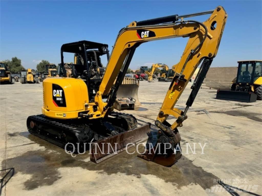 CAT 305E2 Paletli ekskavatörler