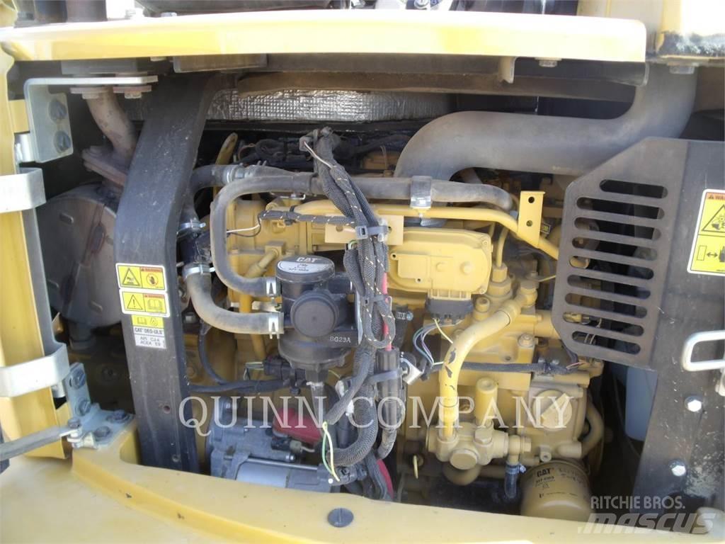CAT 305E2 Paletli ekskavatörler