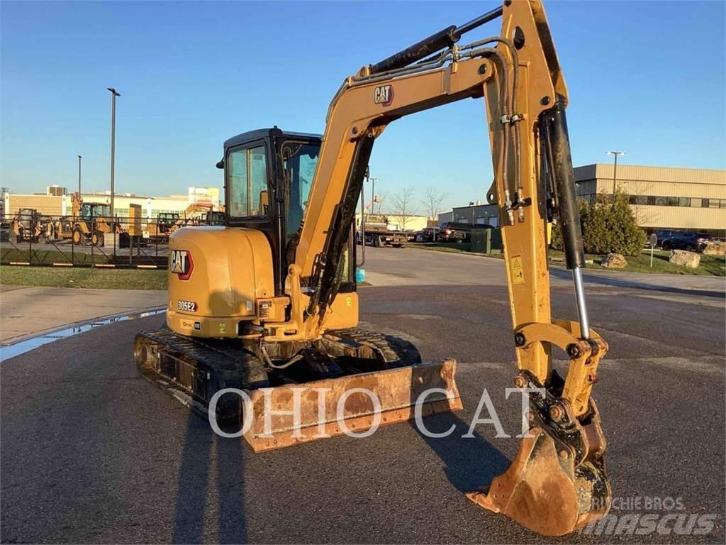 CAT 305E2 Paletli ekskavatörler