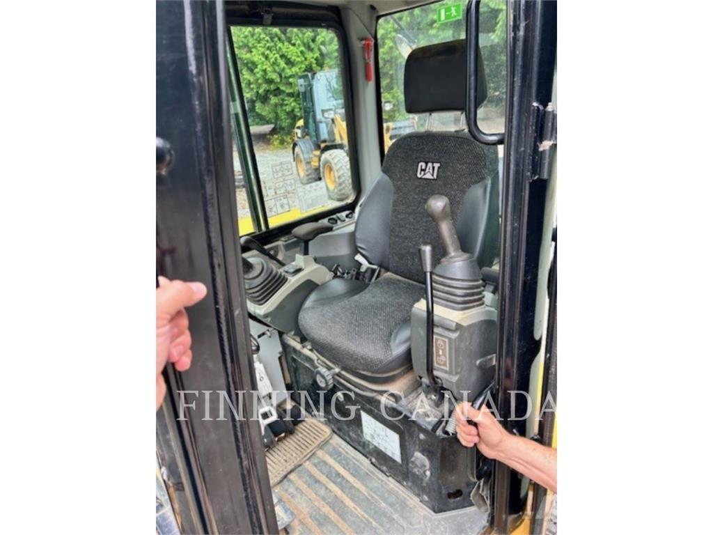 CAT 305E2 Paletli ekskavatörler