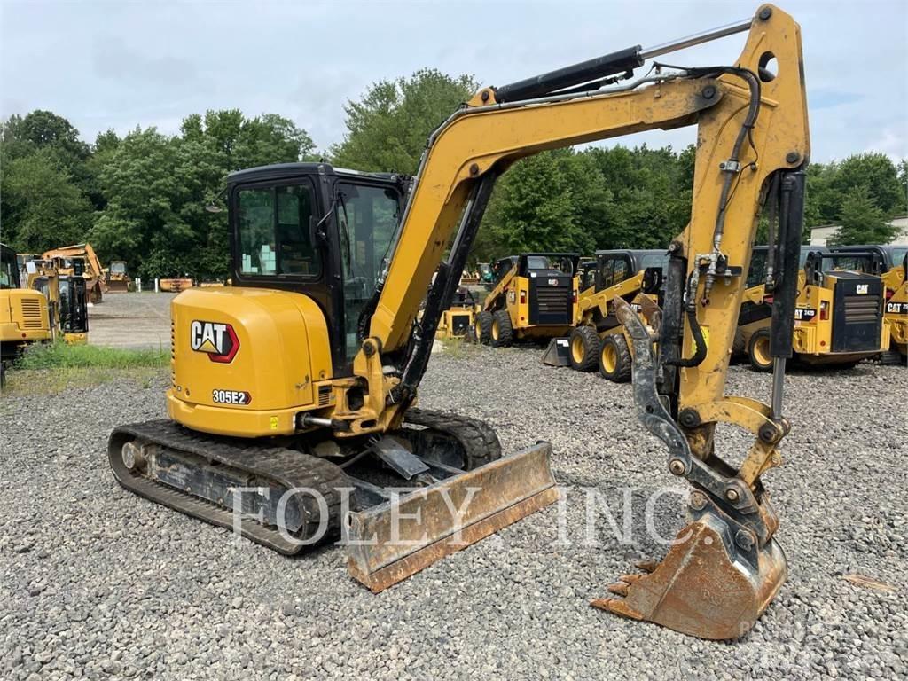 CAT 305E2CR Paletli ekskavatörler