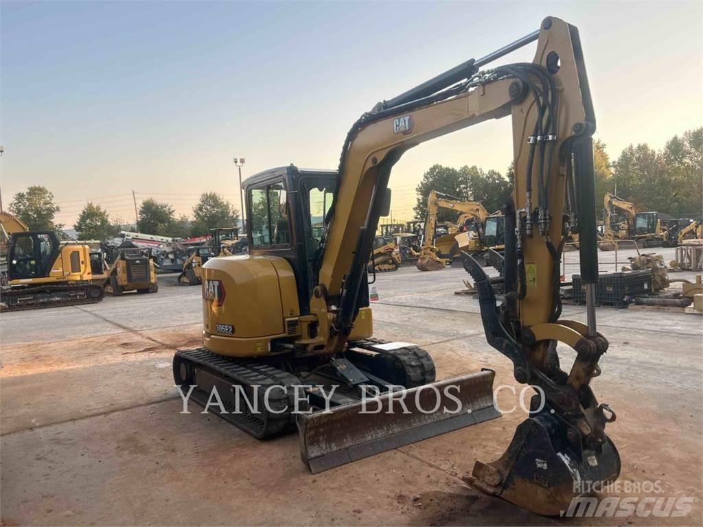 CAT 305E2CR Paletli ekskavatörler