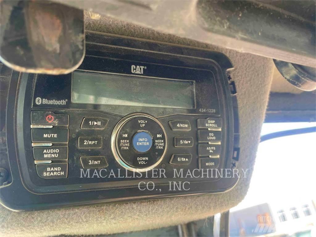 CAT 305E2CR Paletli ekskavatörler