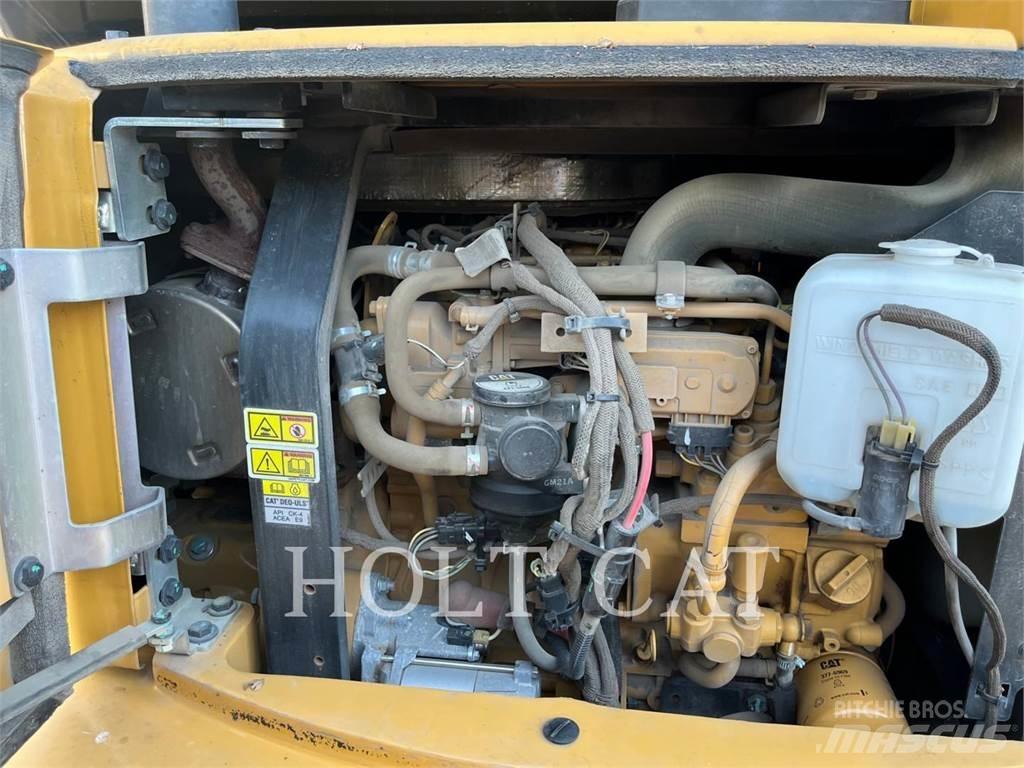CAT 305E2CR Paletli ekskavatörler