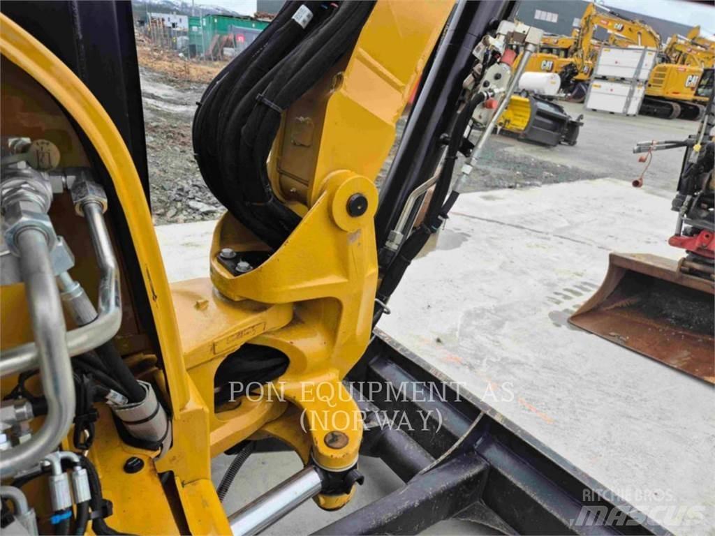 CAT 305E2CR Paletli ekskavatörler