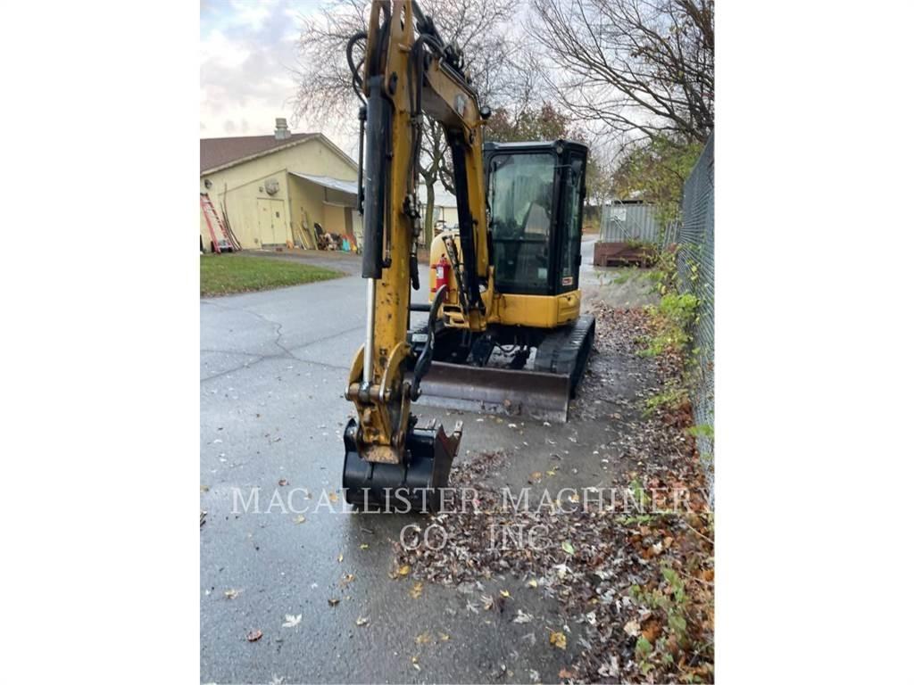 CAT 305E2CR Paletli ekskavatörler