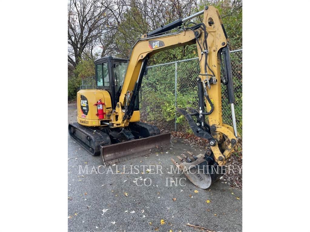 CAT 305E2CR Paletli ekskavatörler