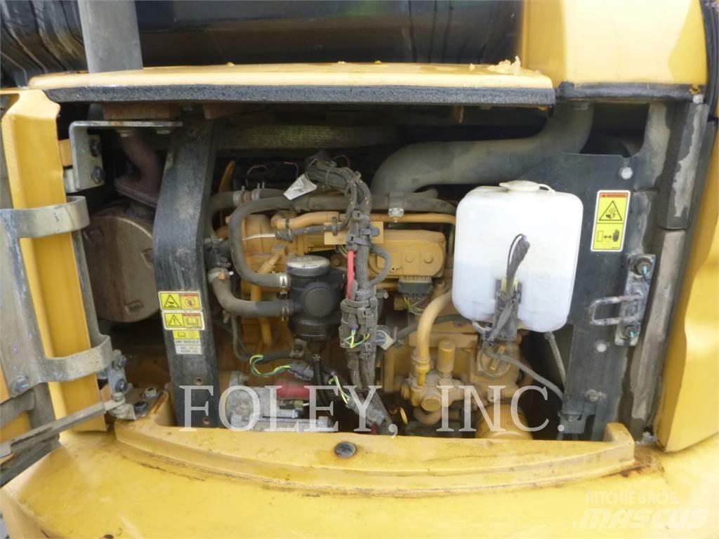 CAT 305E2CR Paletli ekskavatörler