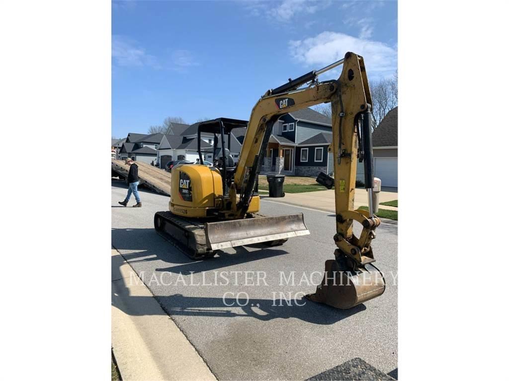 CAT 305E2CR Paletli ekskavatörler