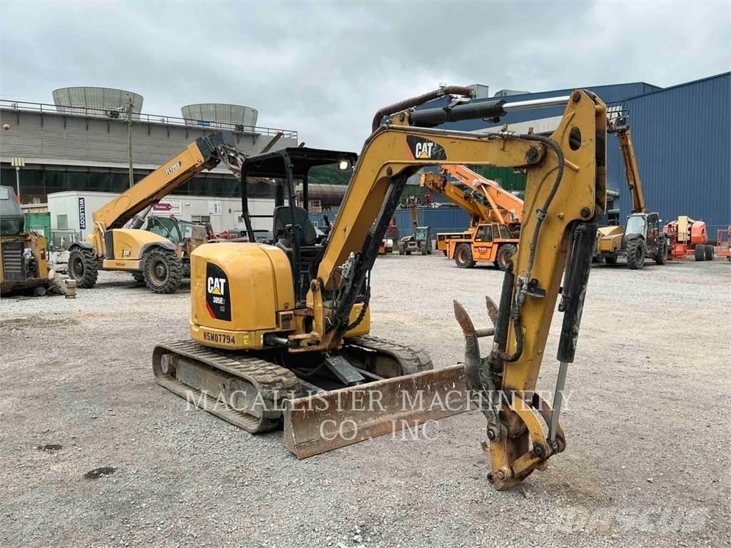 CAT 305E2CR Paletli ekskavatörler