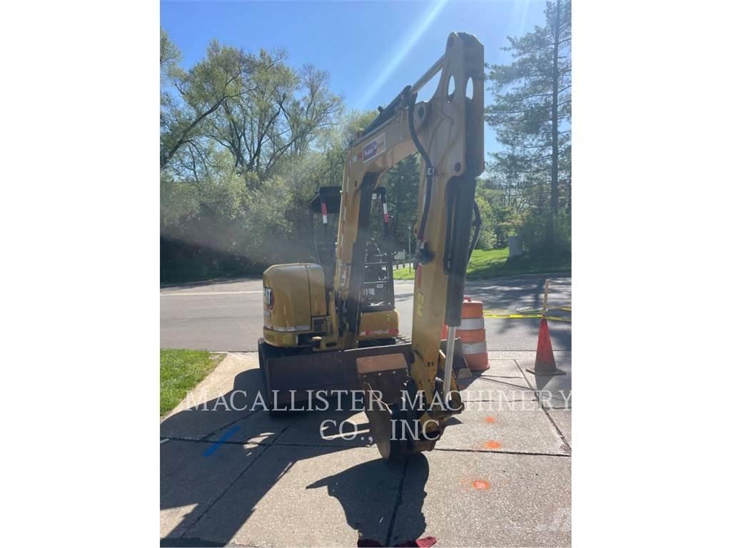 CAT 305E2CR Paletli ekskavatörler
