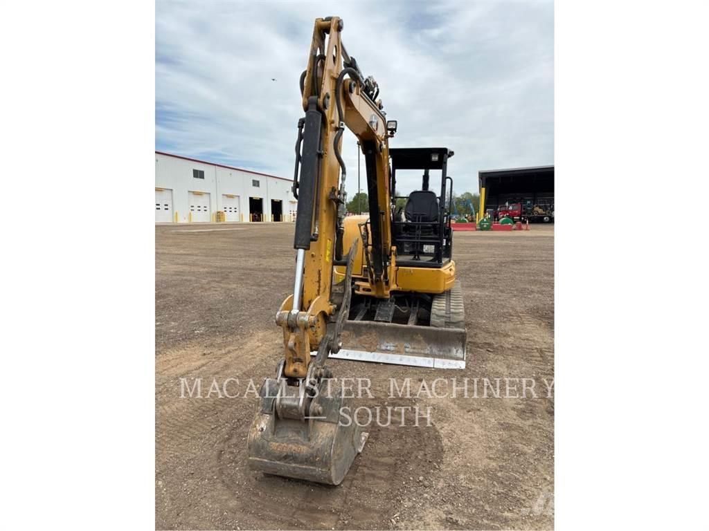 CAT 305E2CR Paletli ekskavatörler