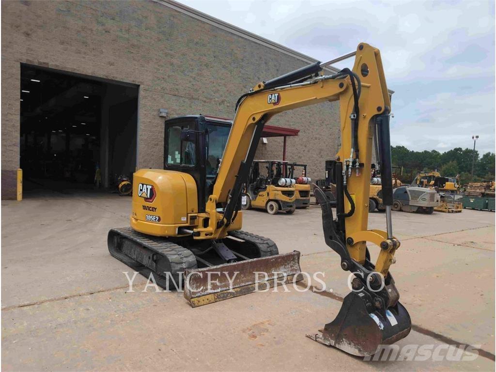 CAT 305E2CR Paletli ekskavatörler