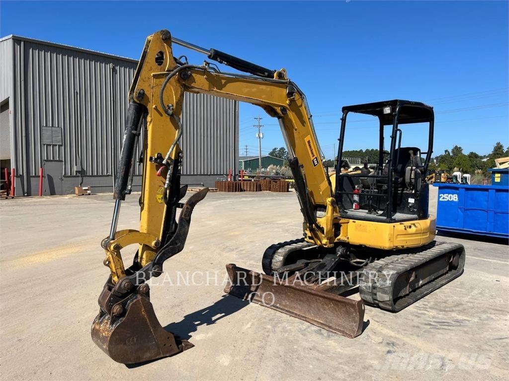 CAT 305E2CR Paletli ekskavatörler