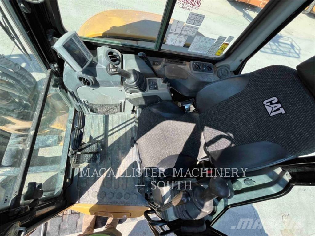 CAT 305E2CR Paletli ekskavatörler