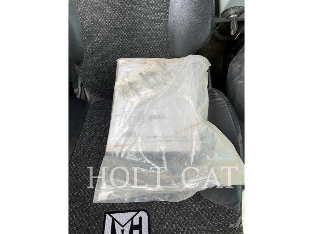 CAT 305E2CR Paletli ekskavatörler