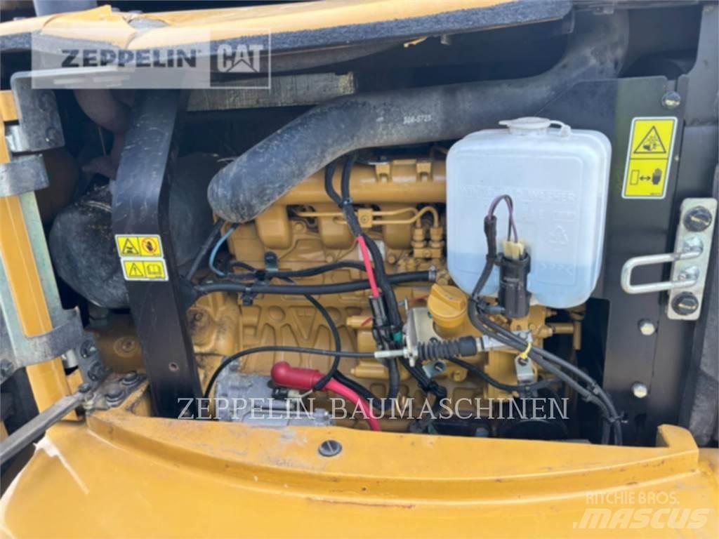 CAT 305ECR Paletli ekskavatörler