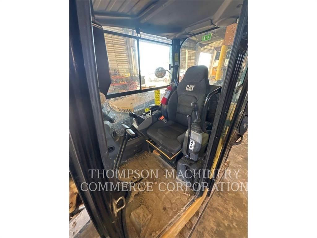 CAT 306-07CR Paletli ekskavatörler