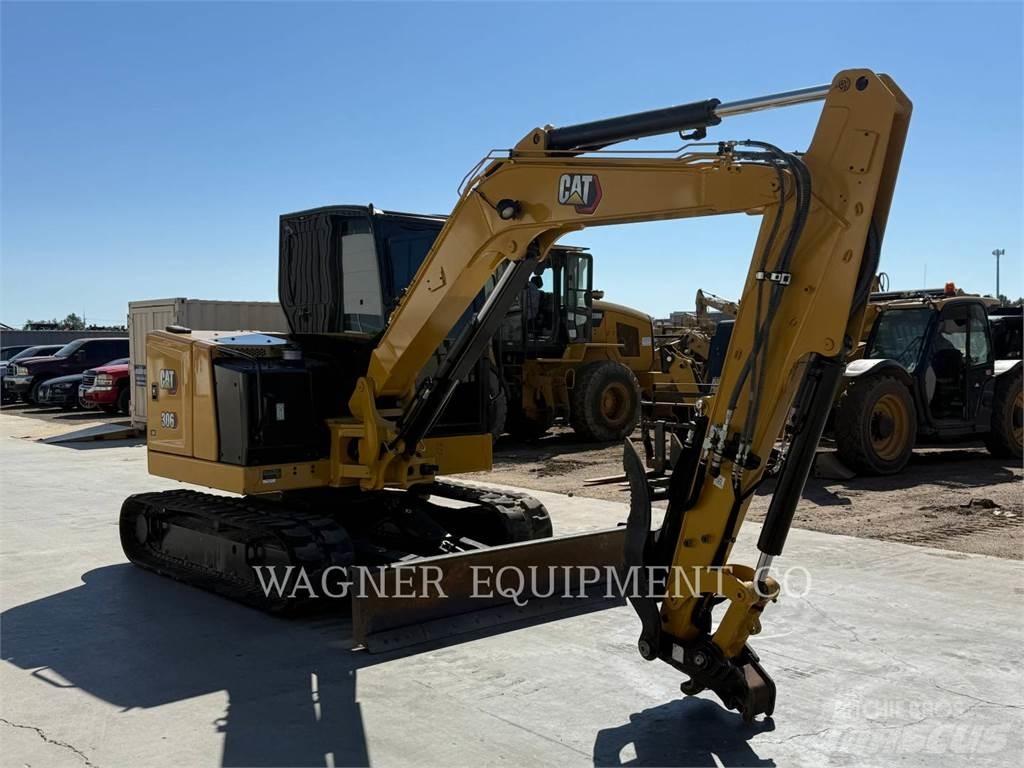 CAT 306 THB Paletli ekskavatörler