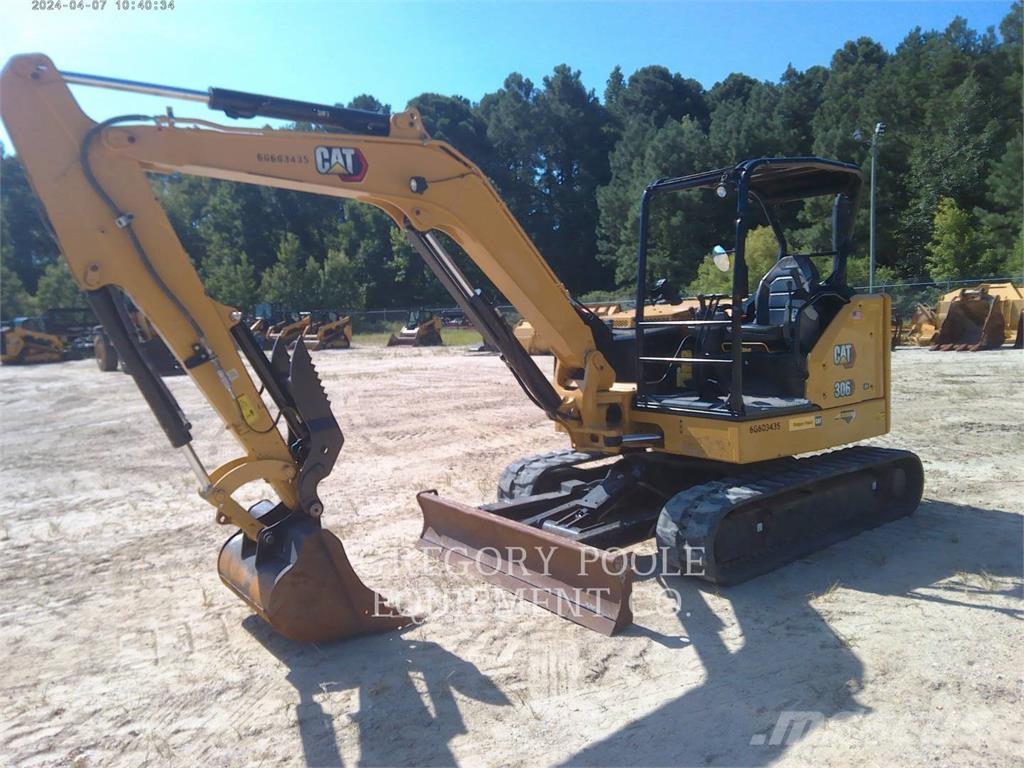 CAT 30607CR Paletli ekskavatörler