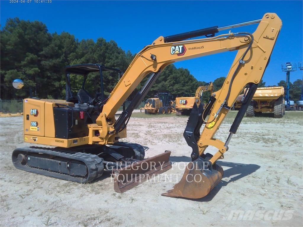CAT 30607CR Paletli ekskavatörler