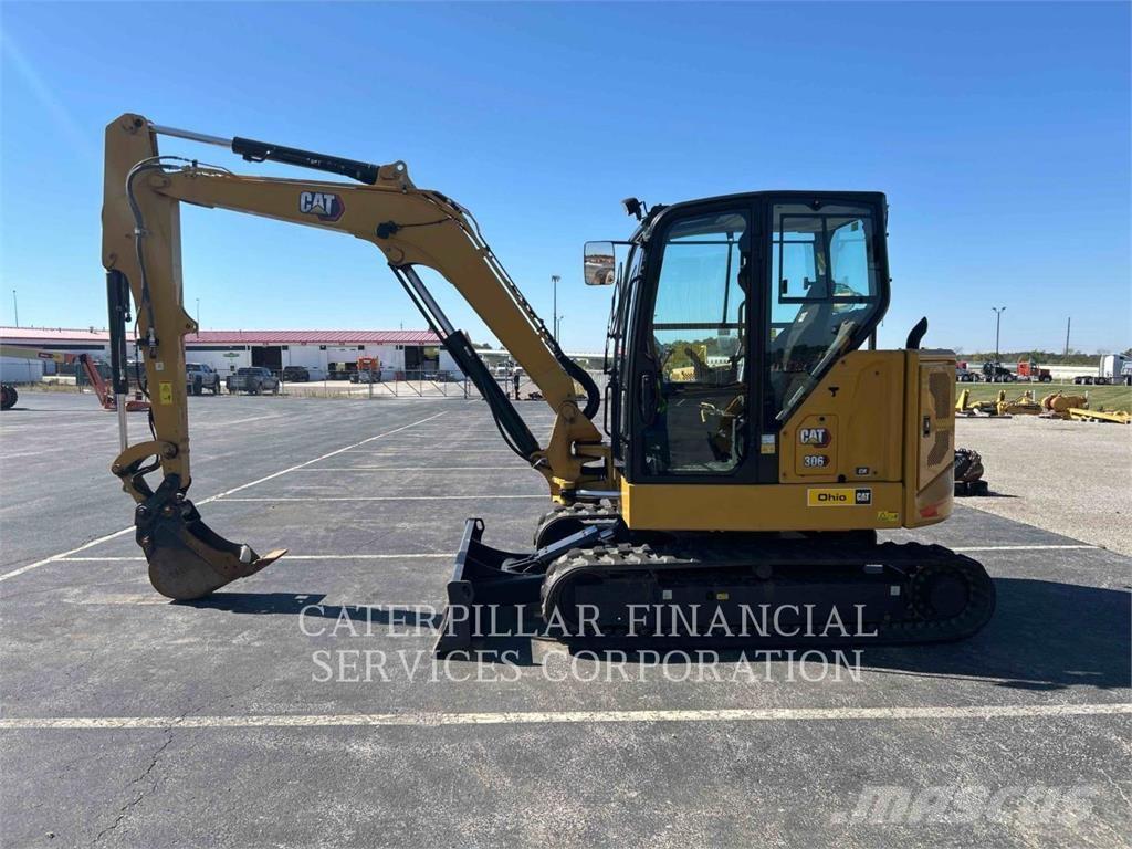 CAT 30607CR Paletli ekskavatörler