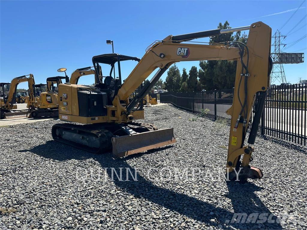 CAT 30607CR Paletli ekskavatörler