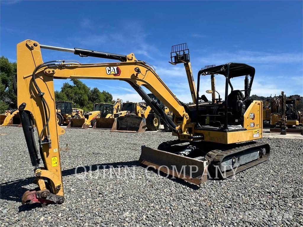 CAT 30607CR Paletli ekskavatörler