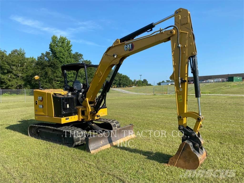 CAT 306CR Paletli ekskavatörler