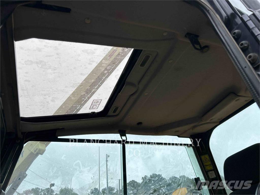 CAT 308CR Paletli ekskavatörler