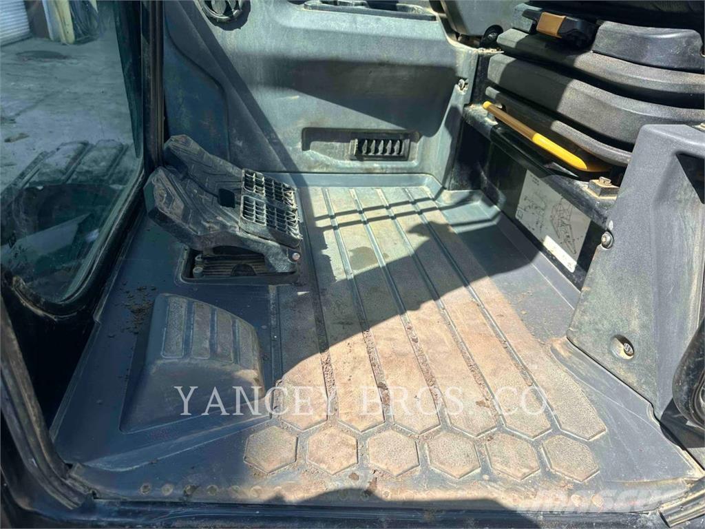 CAT 310 Paletli ekskavatörler