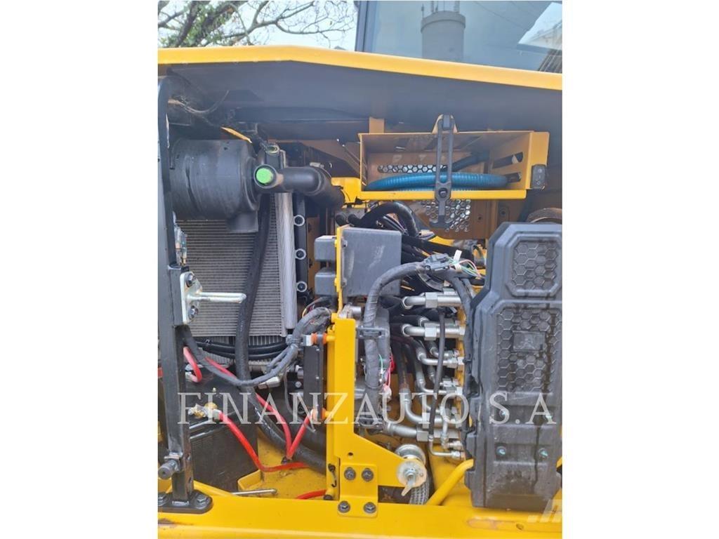 CAT 310 Paletli ekskavatörler