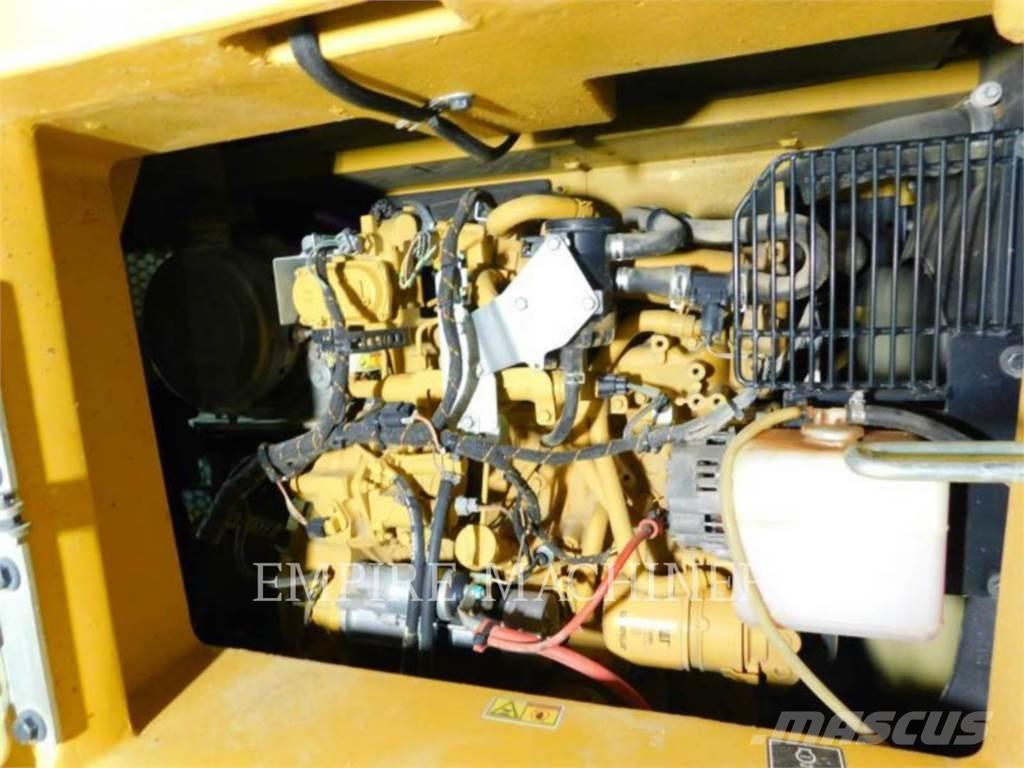 CAT 310-07 Paletli ekskavatörler