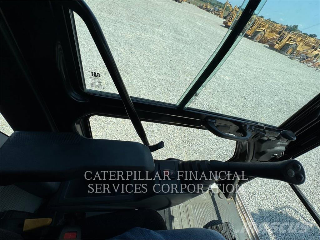 CAT 31707GC Paletli ekskavatörler