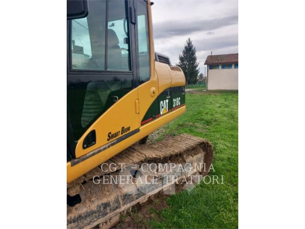 CAT 318C Paletli ekskavatörler
