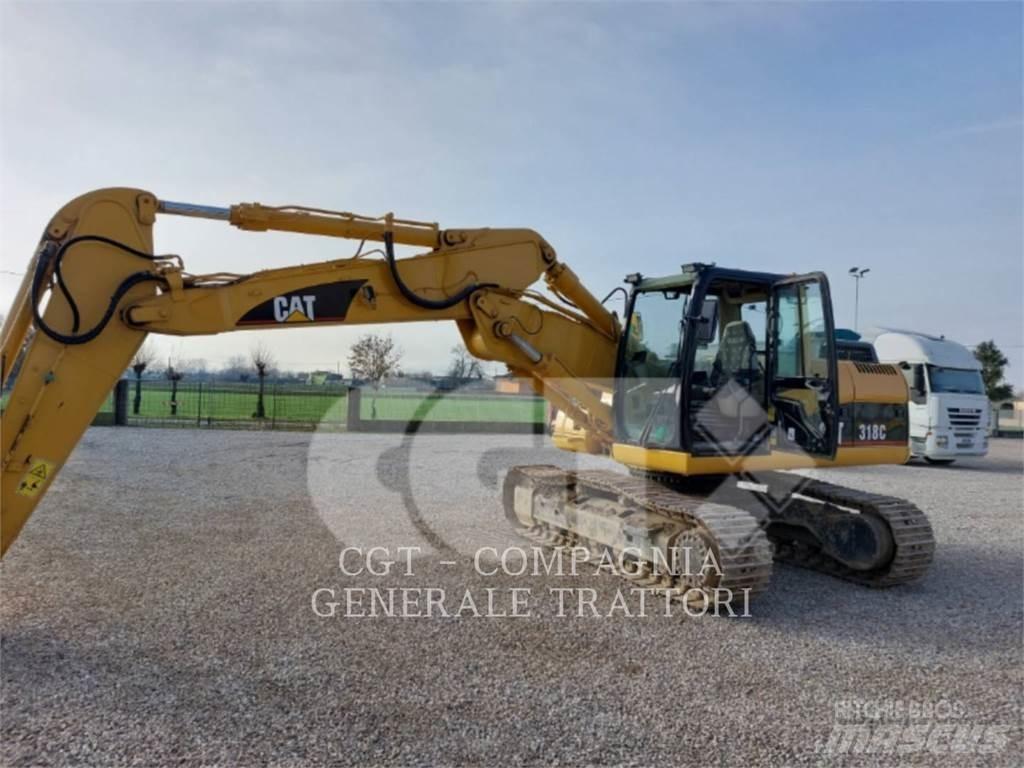CAT 318C Paletli ekskavatörler