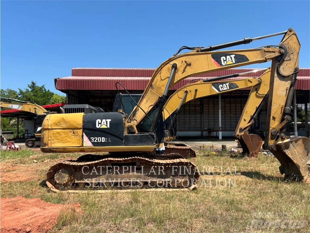 CAT 318D2L Paletli ekskavatörler