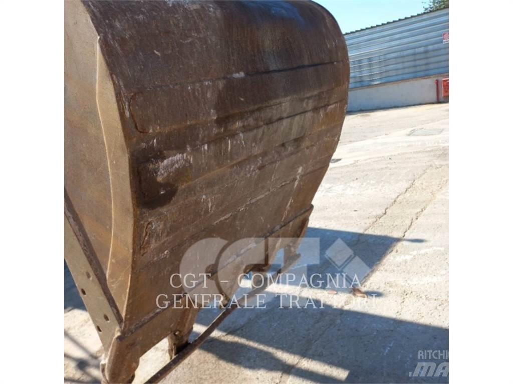 CAT 318F Paletli ekskavatörler