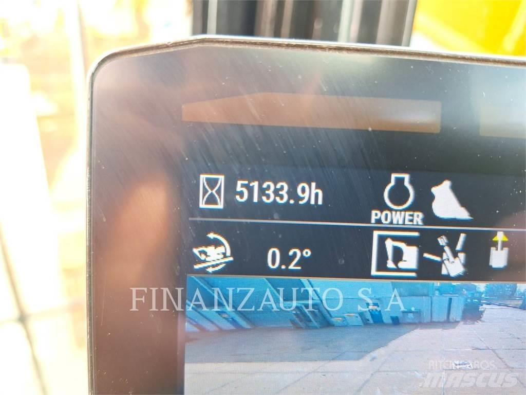 CAT 320 Paletli ekskavatörler