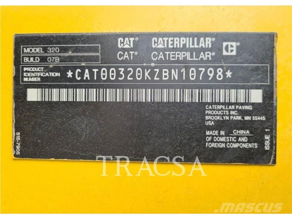 CAT 320 Paletli ekskavatörler