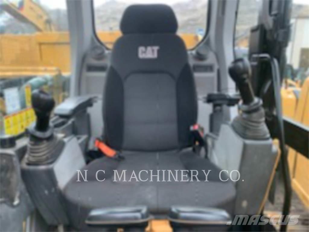 CAT 320 Paletli ekskavatörler