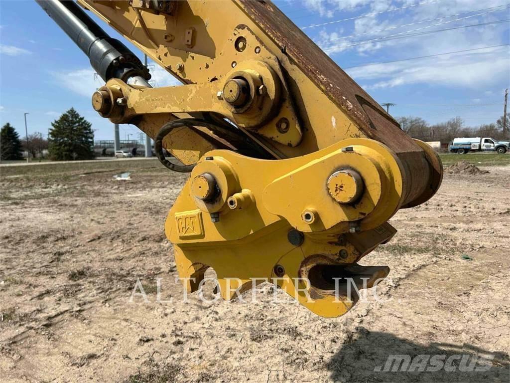 CAT 320-07 Paletli ekskavatörler